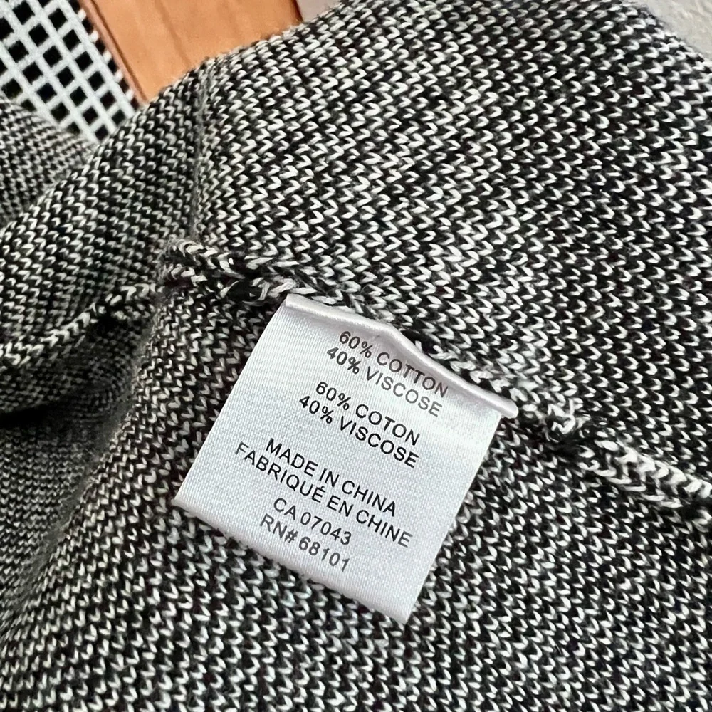 Belldini Monochrome Geometric Cardigan - Picture 2 of 5